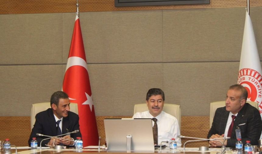 Ahmet Sarı ve Mehmet Kangal, Milletvekili Erkan’ı Ziyaret Etti
