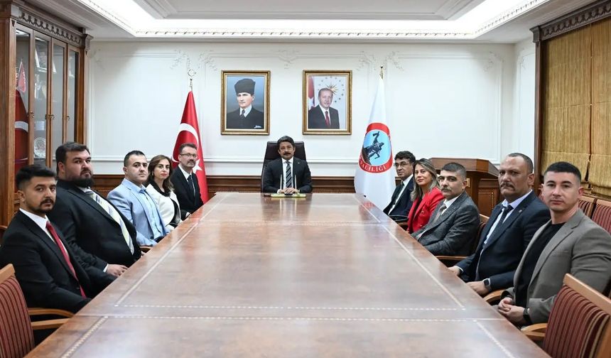 TÜRKAV Heyeti Vali Demiryürek’i Ziyaret Etti