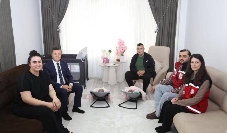 İkiz bebek heyecanına ortak oldular
