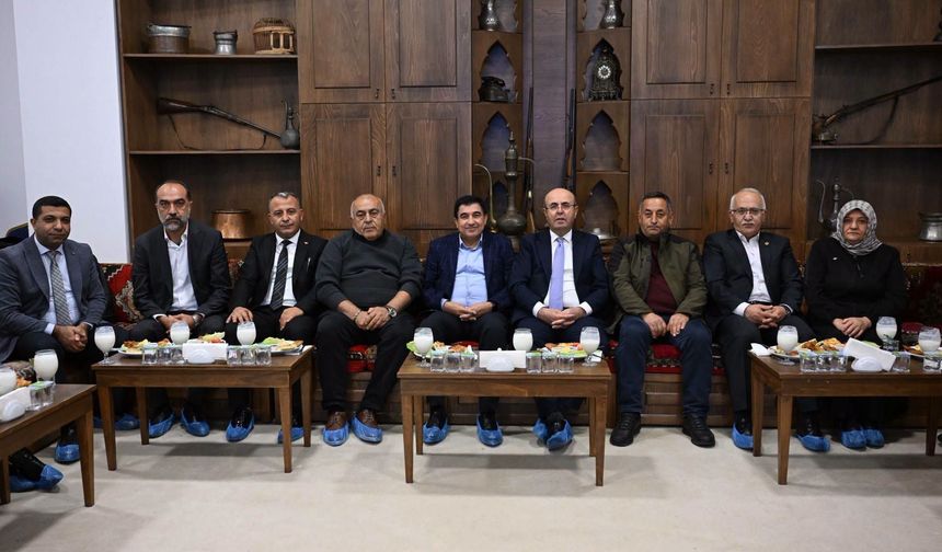 Başkan Ekicioğlu Muhtarlarla Helebiş Gecesi’nde Buluştu