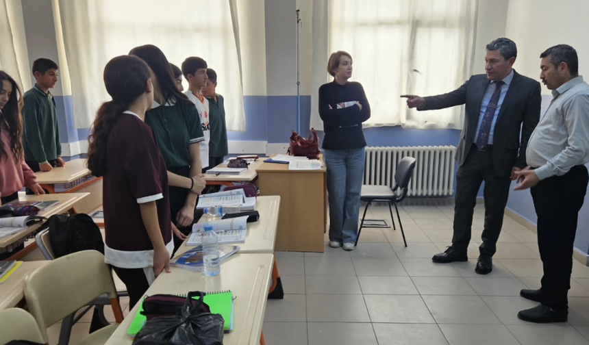 Mucur İlçe Millî Eğitim Müdürü Pınar’dan Okul Ziyareti