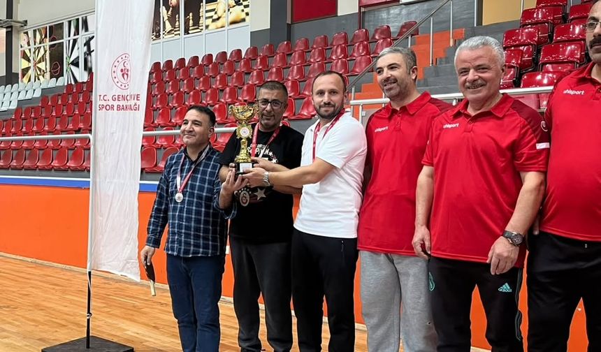 Badem Pınarı MEM Kupa İle Döndü