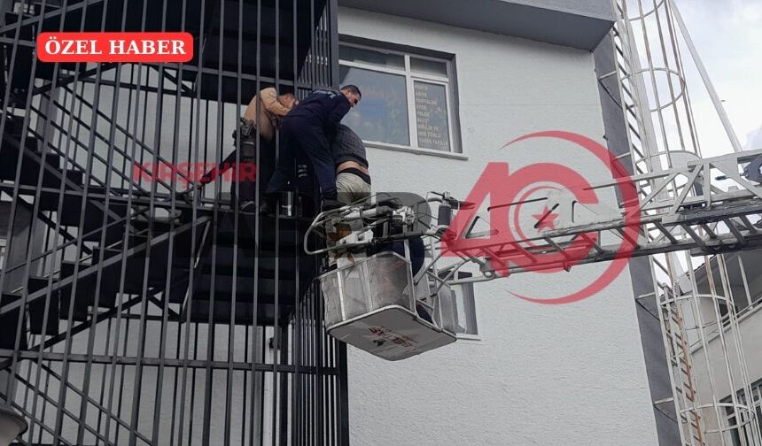 Ahi Çarşısı’nda İntihar Girişimi!