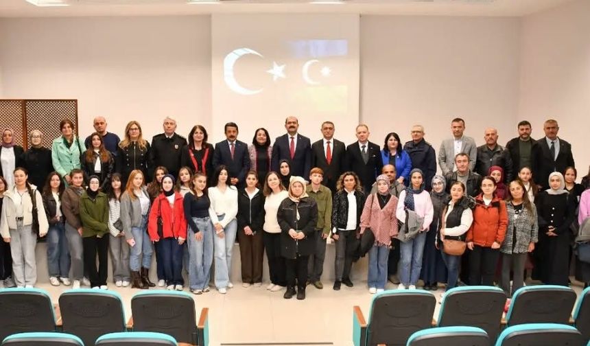 Kırşehir’de Türkiye-Azerbaycan İlişkileri Ele Alındı