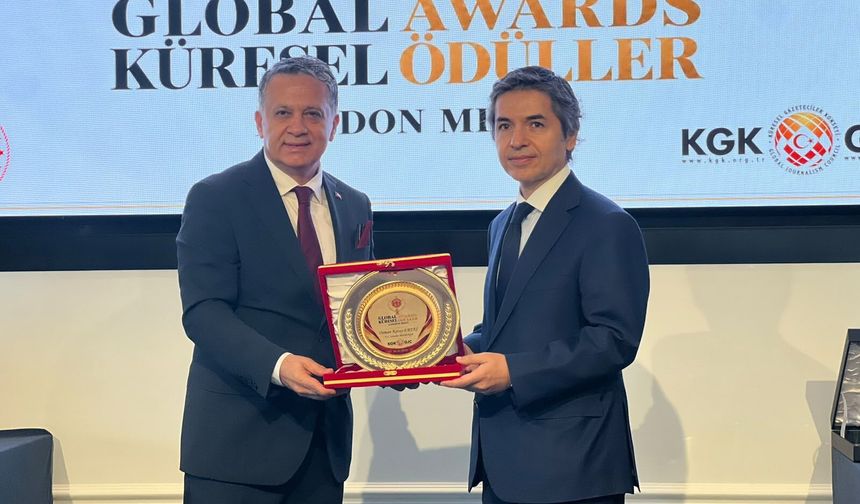 Londra’da KGK Buluşması: Gazeteciler Ödüllerini Aldı
