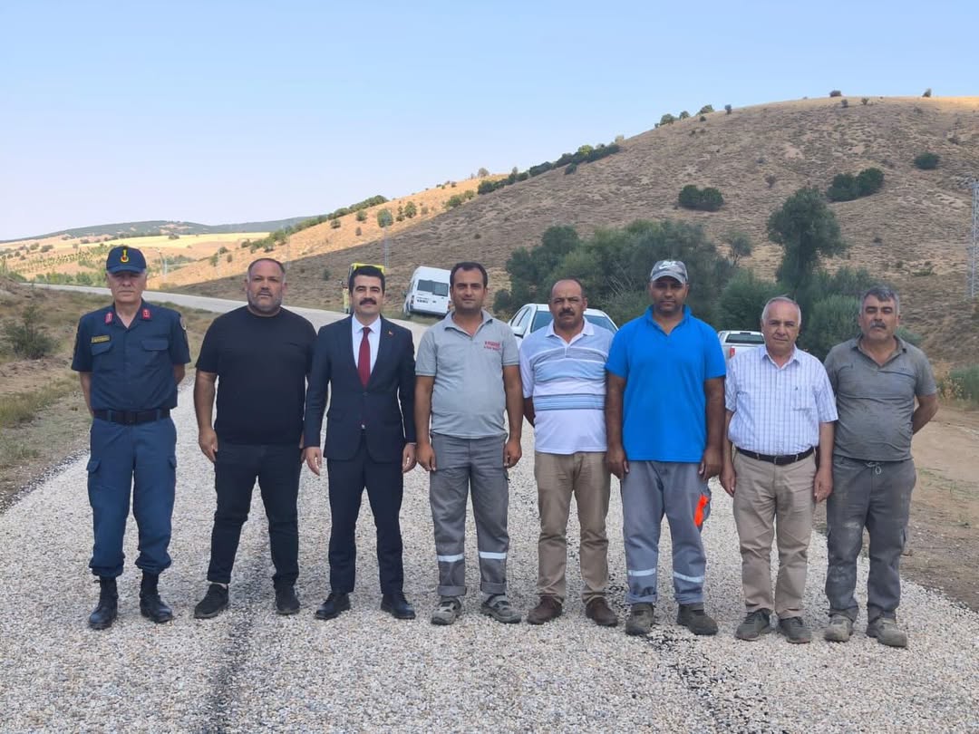 Kaymakamımız Sayın Yasin Erman, İlçe Jandarma Komutanımız J.asb.kd.bçvş. Ahmet Çakmak, İlçe Köyl