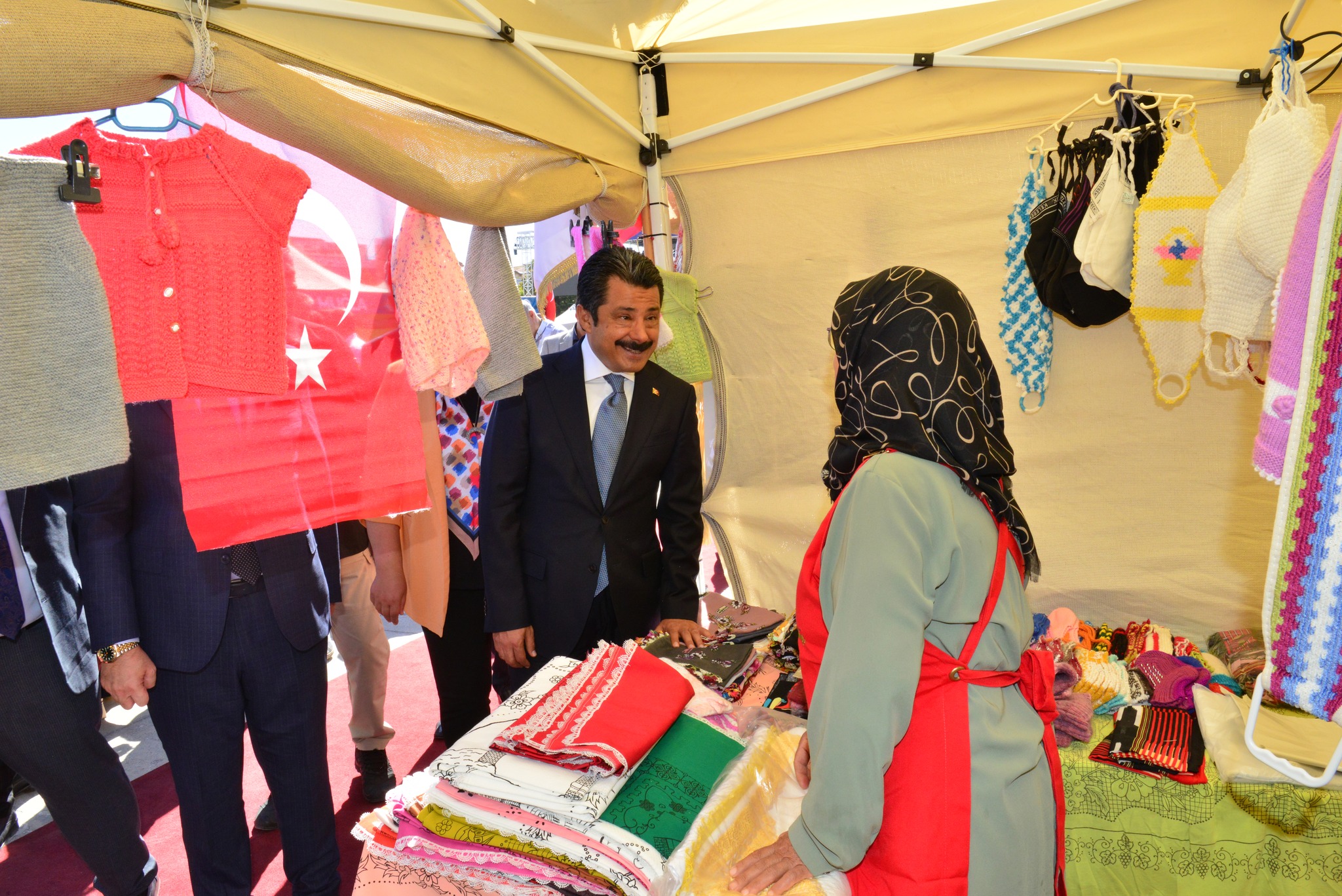 A H İ5
