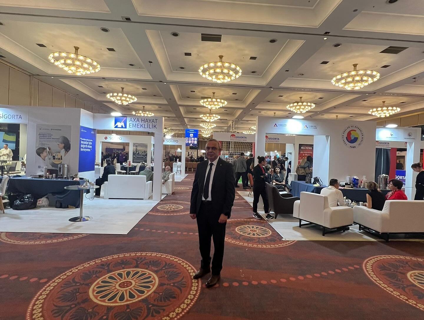 558305156 18055577438552556 1125163995471086737 N