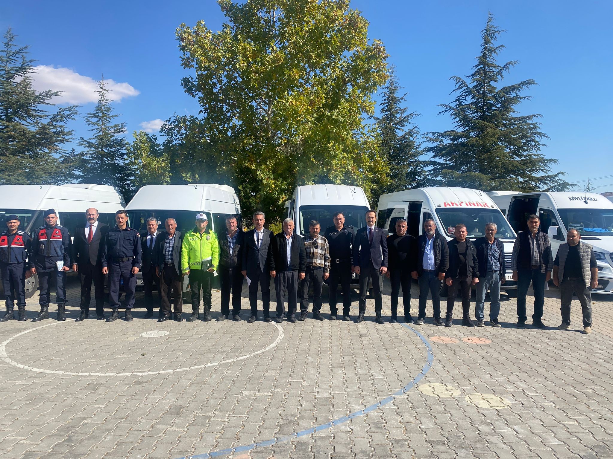 564542395 2289985788141724 7019198748485227707 N