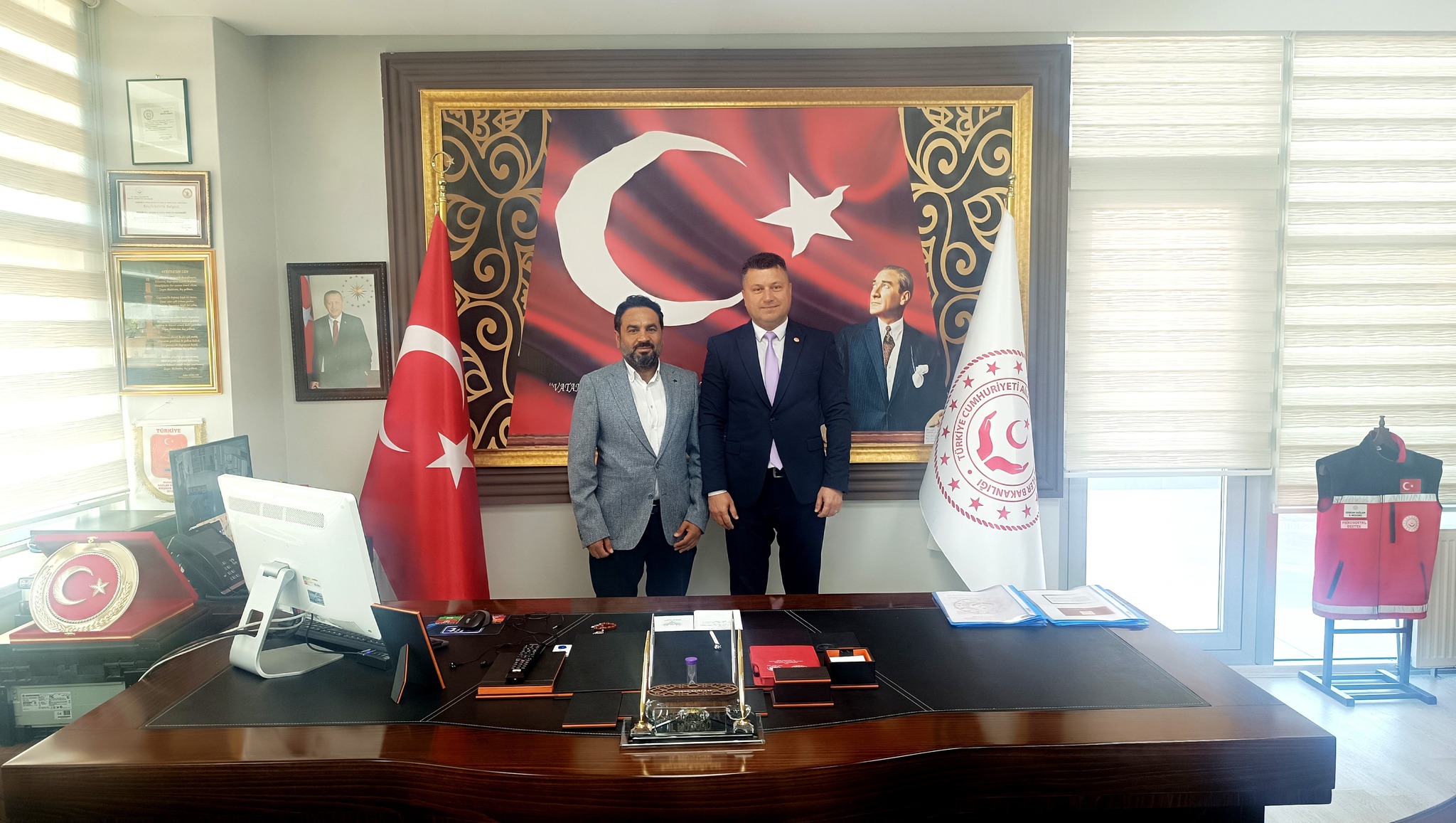 566247001 829356089604813 4755500788400192667 N