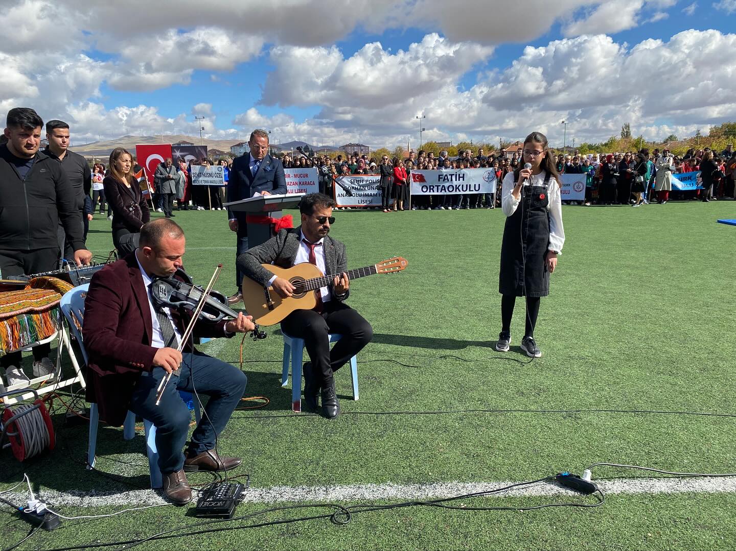 569973906 17883867975392914 8511606482369727544 N