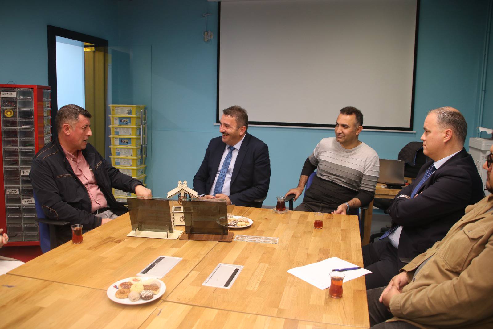 570106302 1256976789805090 6198302912645353774 N