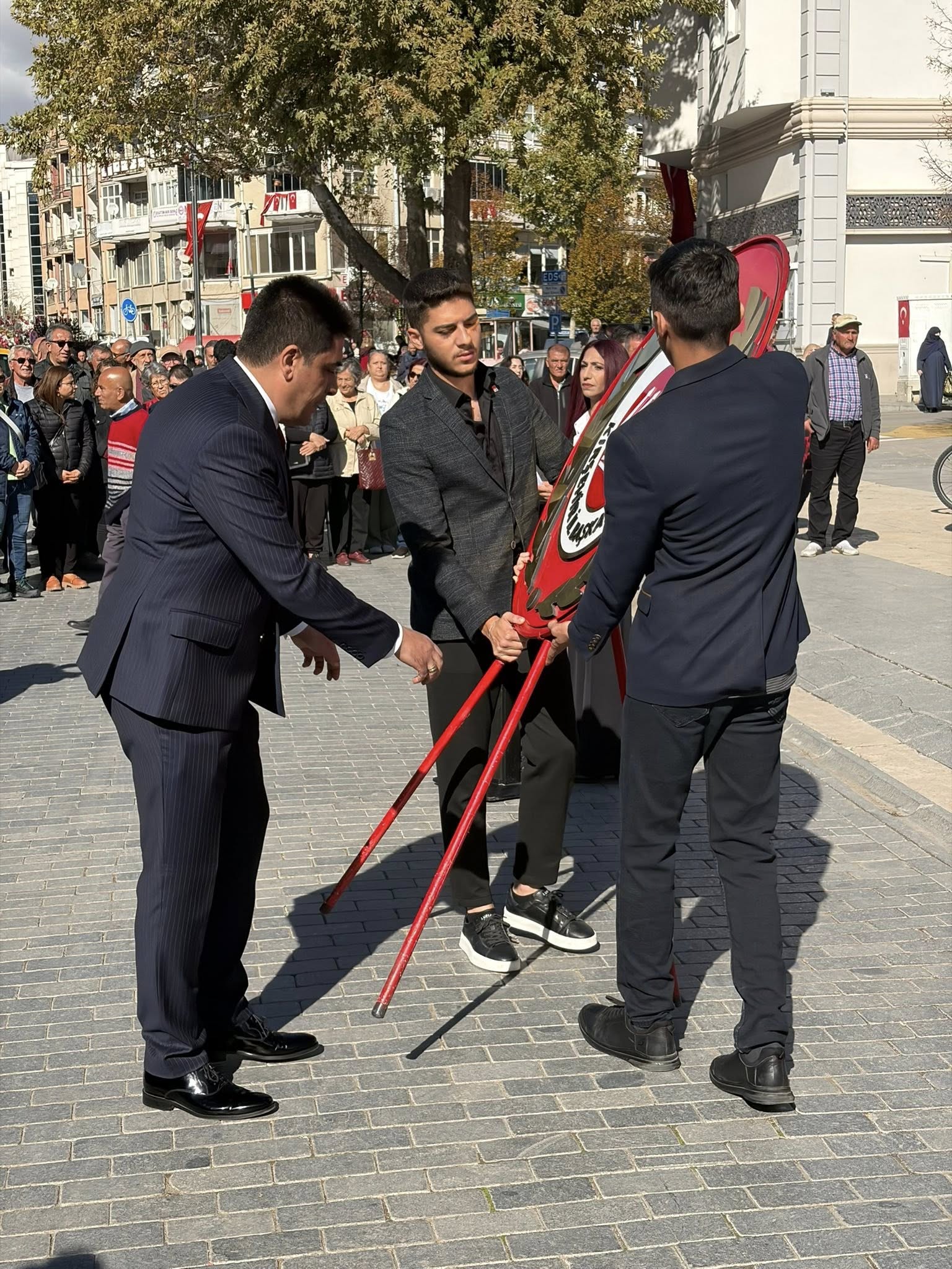 571297719 122097437877097225 7228500621666454999 N