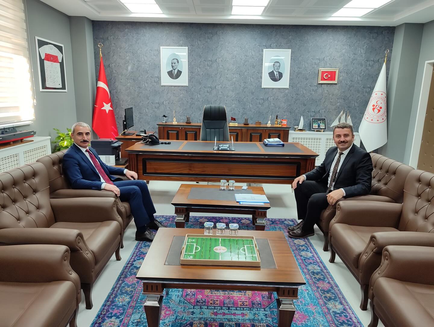 571304615 17962712820004141 4748905168020297995 N