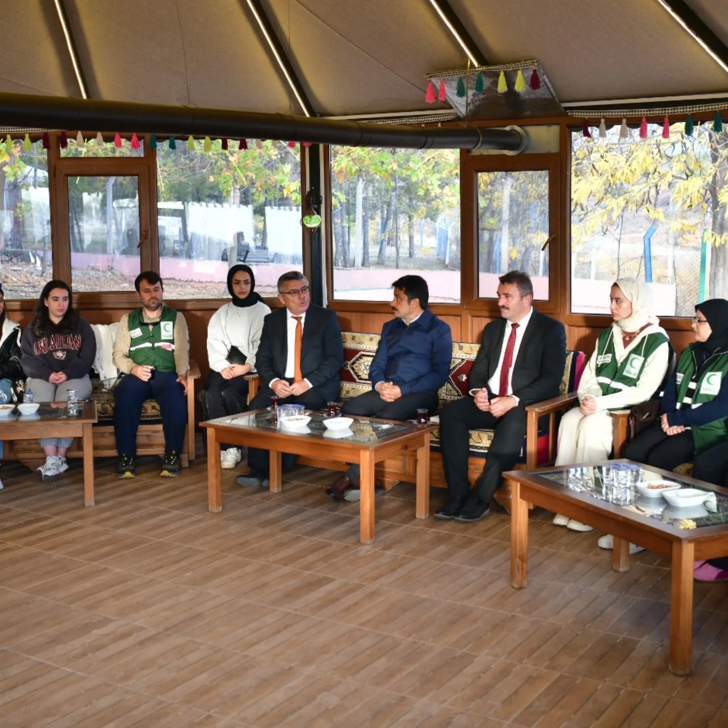 572135095 18296133157282389 1957316212346779867 N-1