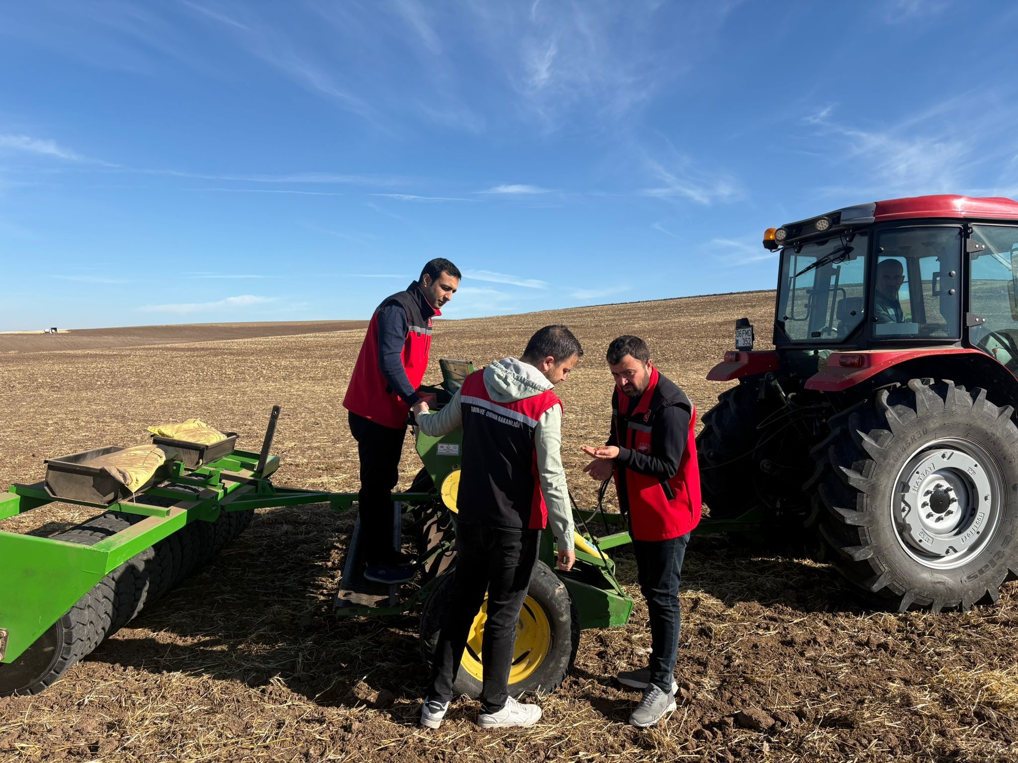 572460887 830392706132161 2716511666760764648 N