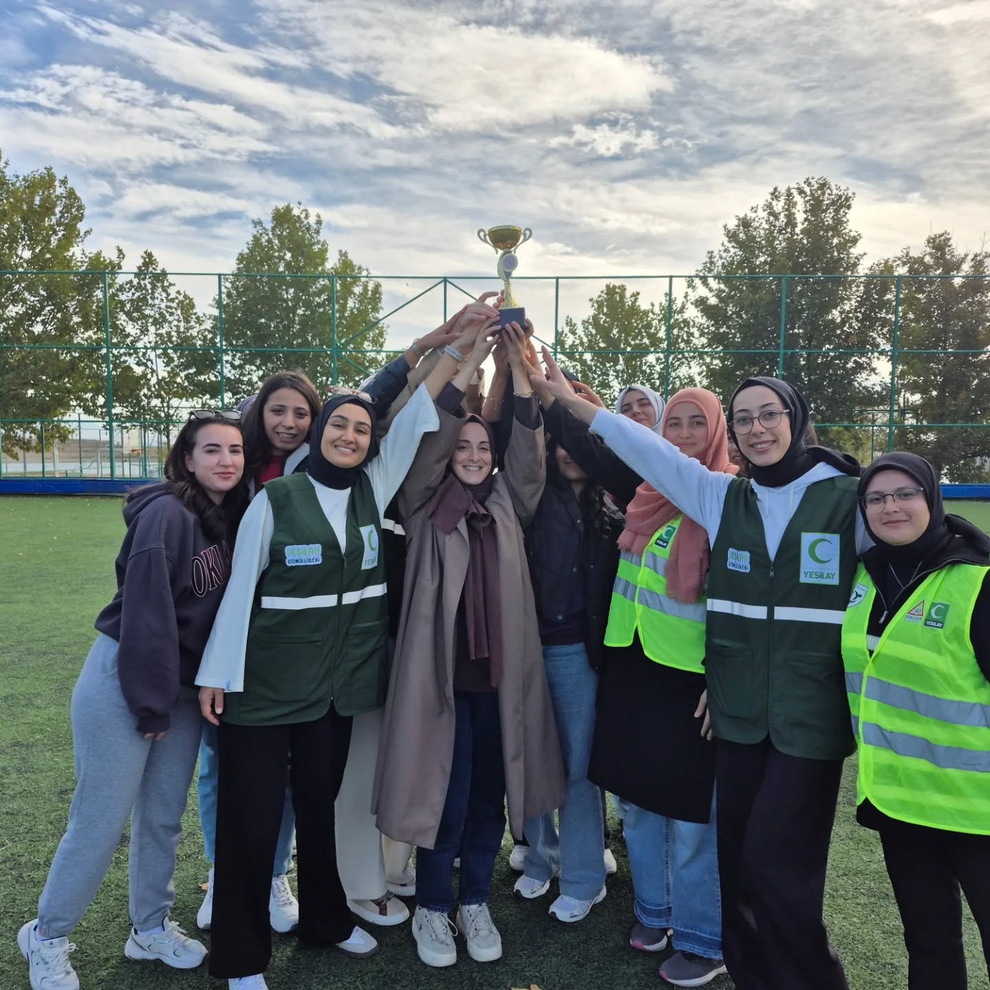 572596198 18296133193282389 9121551537018929417 N