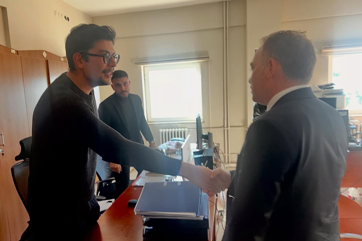 572891371 18293513524280266 3454041654172595798 N