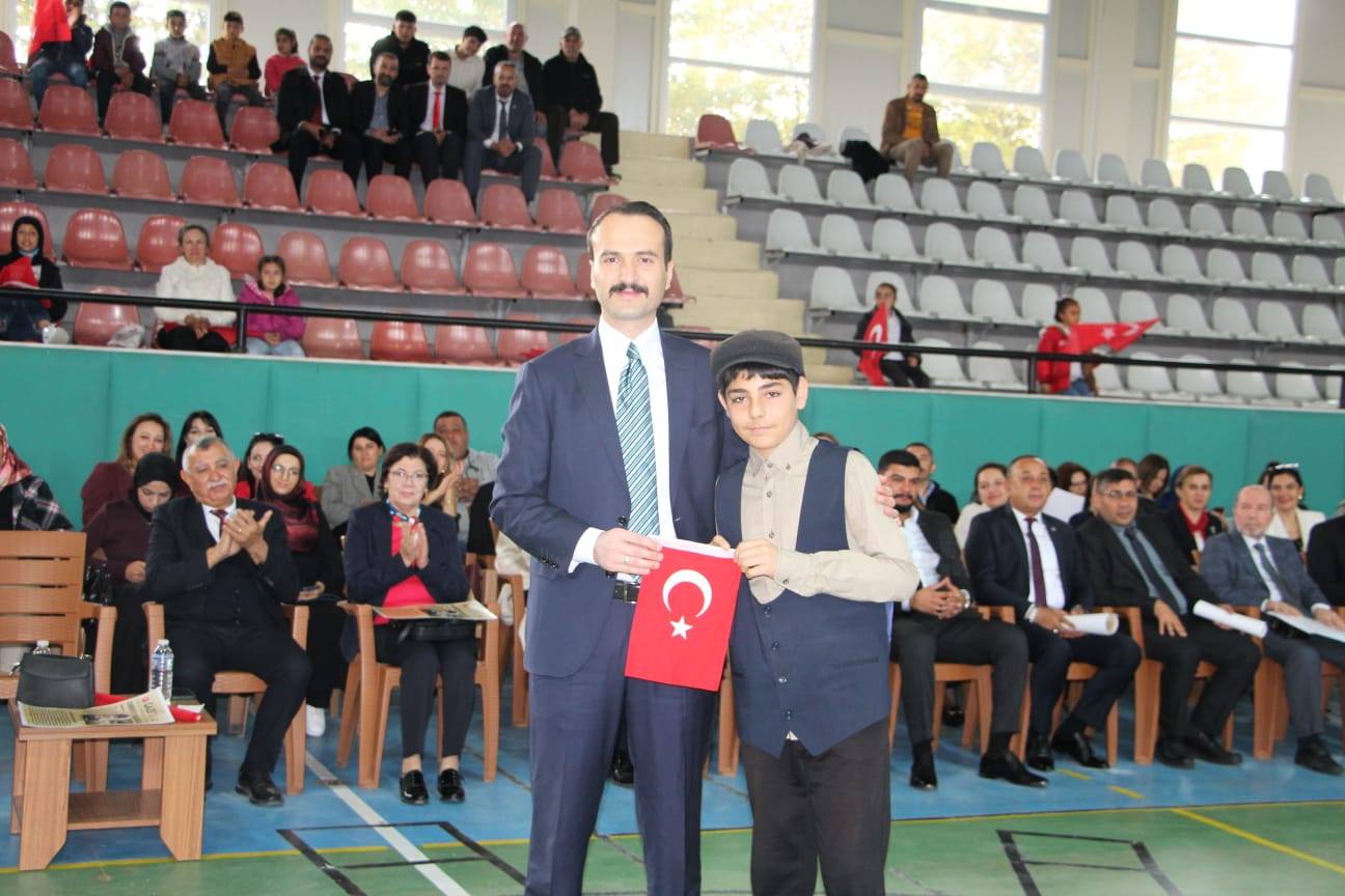 574469266 2301994510274185 224516660899403726 N