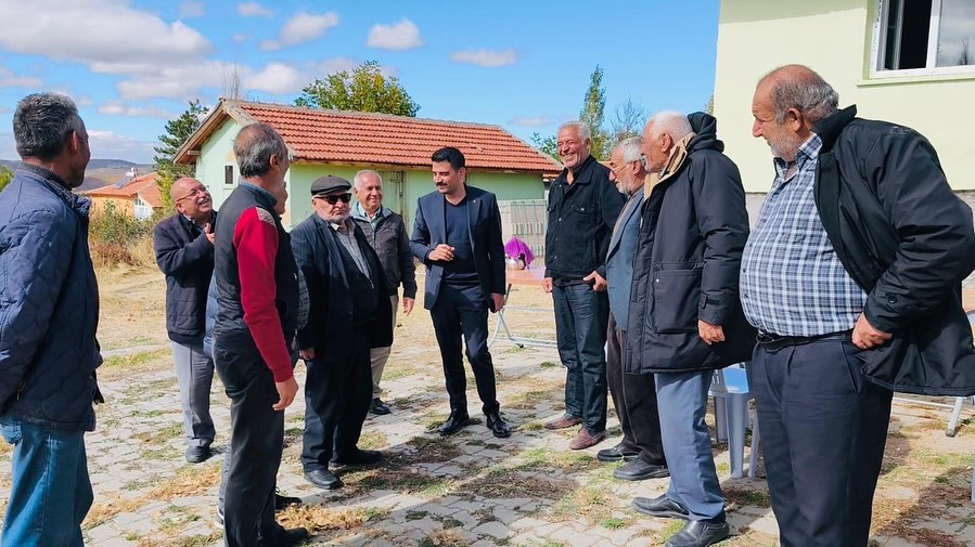 Kaymakamımız Sayın Yasin Erman, İlçe Özel İdare Müdürü Şahin Tokmak Ve İlçe Köylere Hizmet Götür (3)