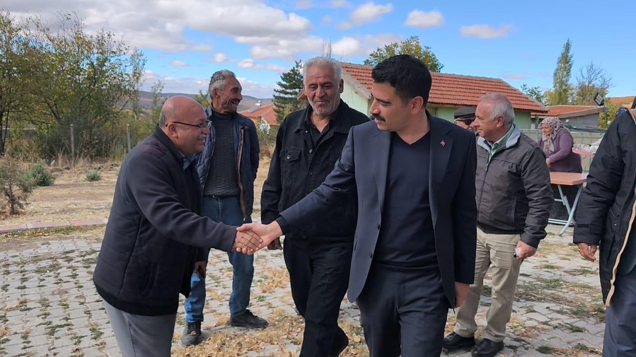 Kaymakamımız Sayın Yasin Erman, İlçe Özel İdare Müdürü Şahin Tokmak Ve İlçe Köylere Hizmet Götür