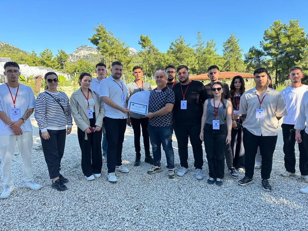 Tarımın Geleceği İçin Gençlik Sahada! 🌾Kırşehir Ahi Evran Üniversitesi Zirai Etkinlikler Toplul (5)