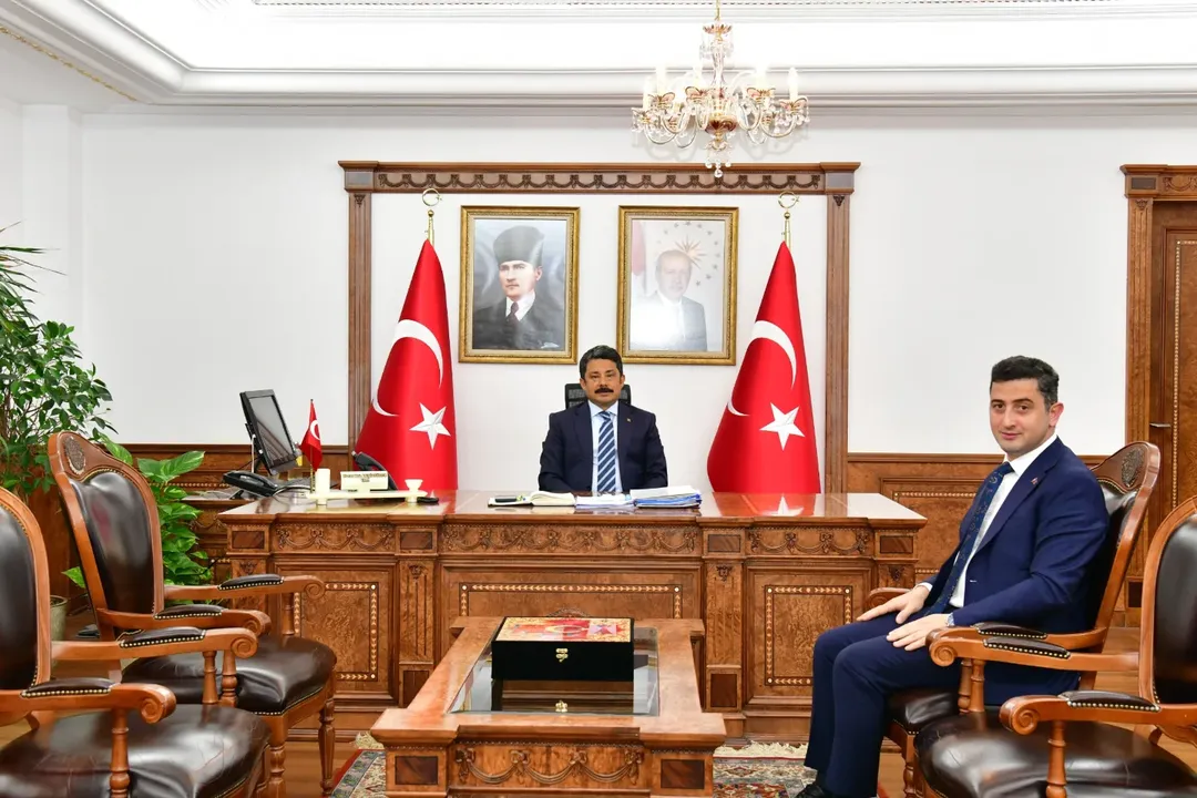 Tokat Başçiftlik Kaymakamlığına Atanan Çiçekdağı Kaymakamımız Murat Görmüş, Valimiz @Muratsefad (2)