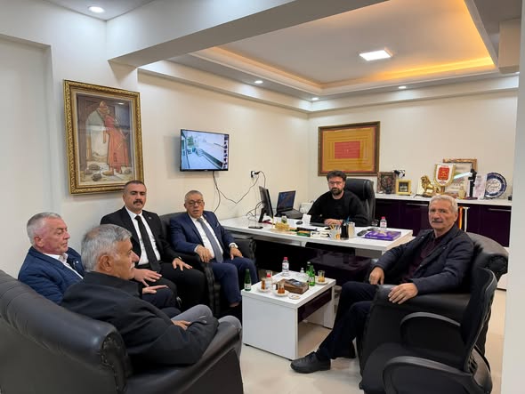 572729083 2570112973344198 673304967470498767 N