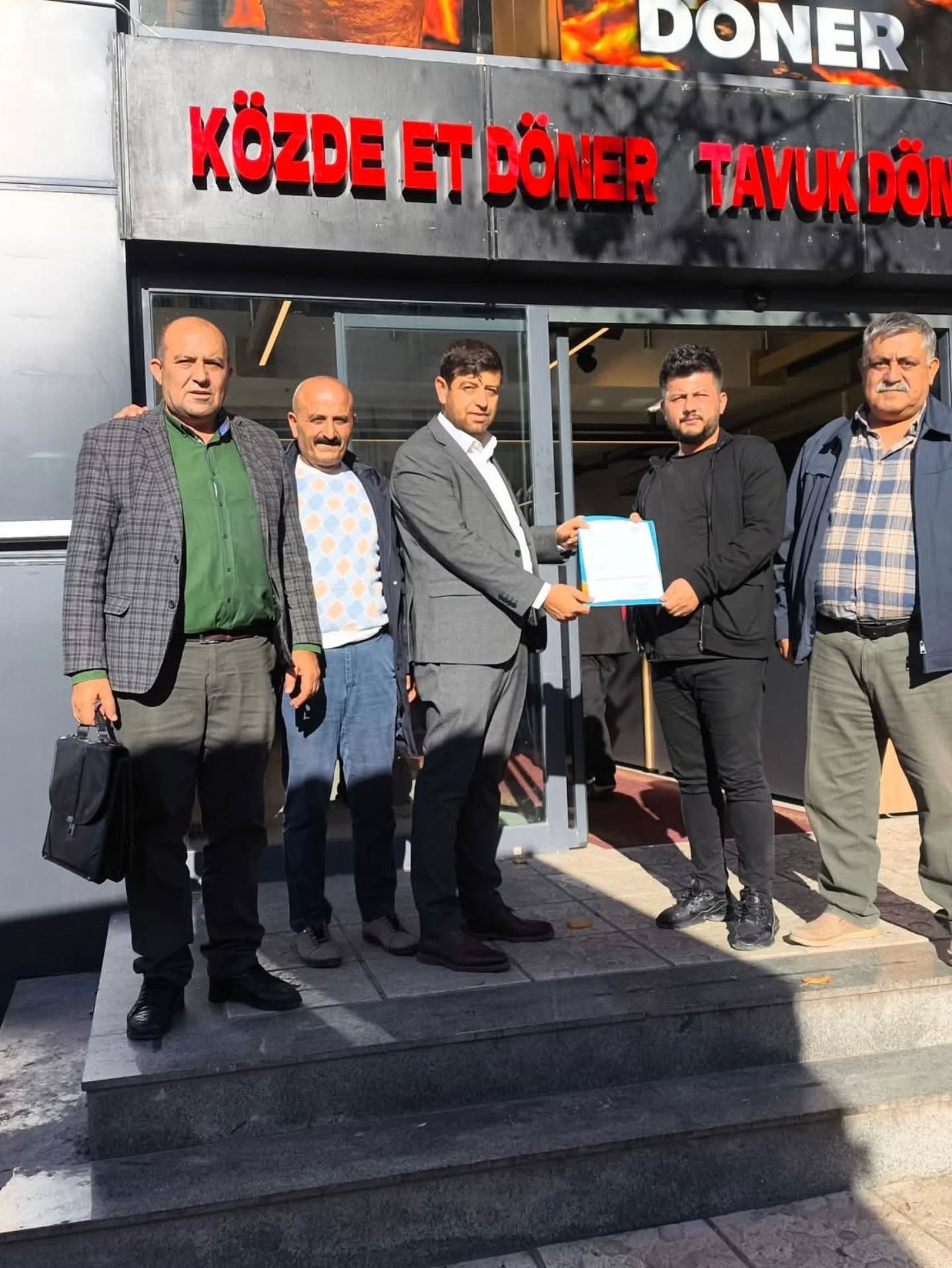 573688979 18208356928311589 3204237573469443666 N