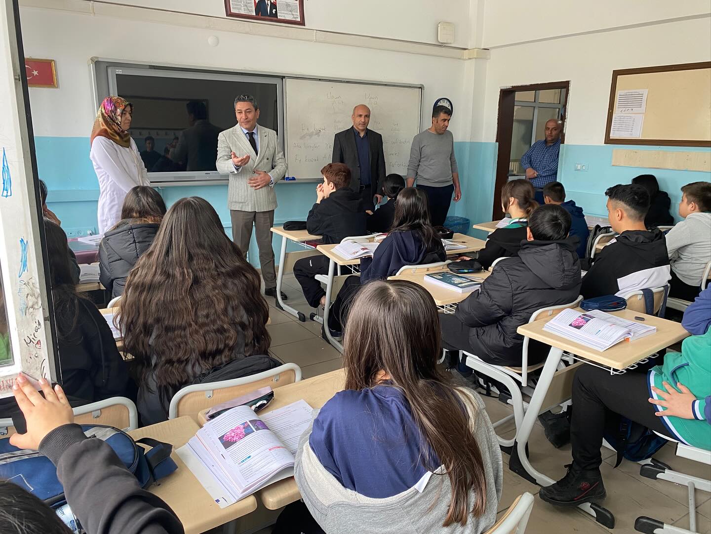 574727583 17884570329392914 2626529922063641565 N