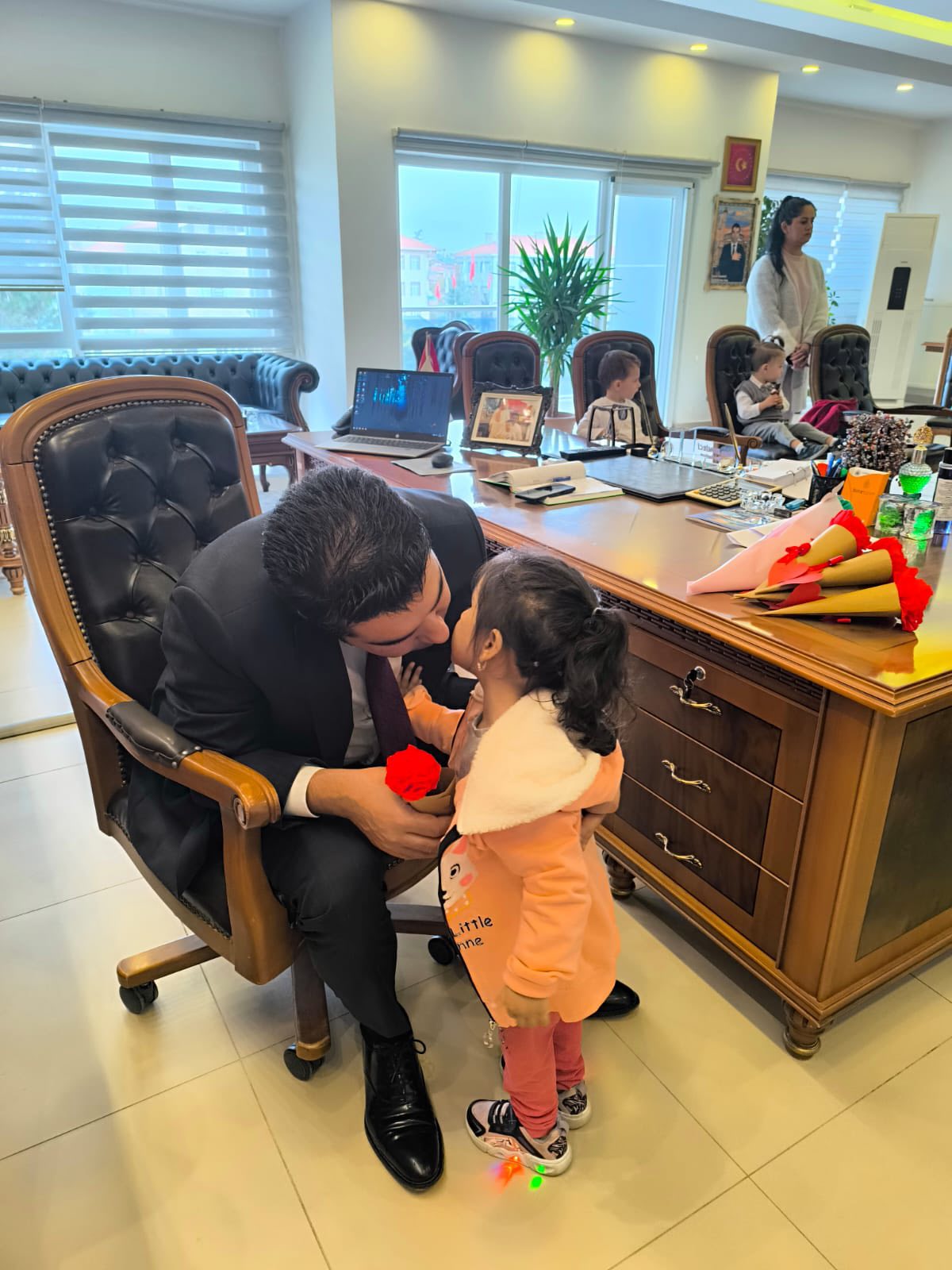 576556771 1300282055473936 529866628392608132 N