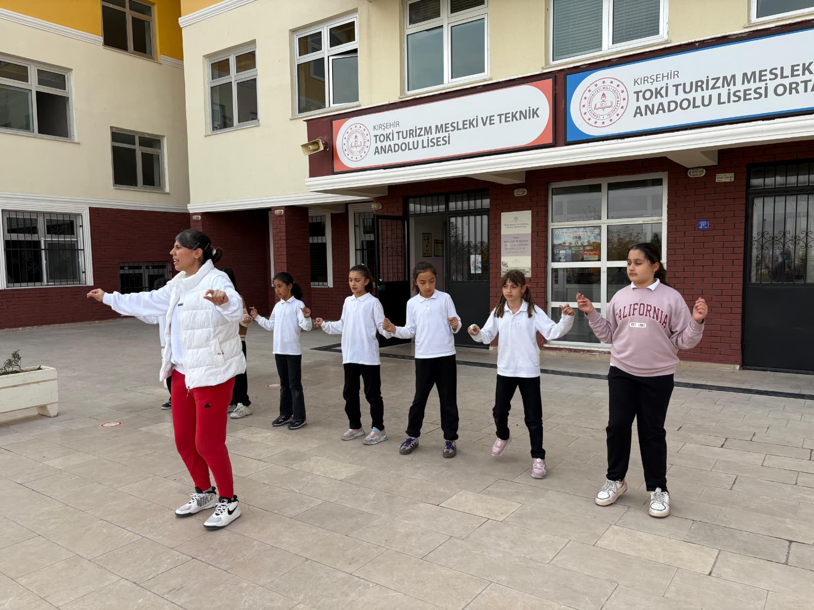 577790764 1308558981283626 5470999252763674318 N