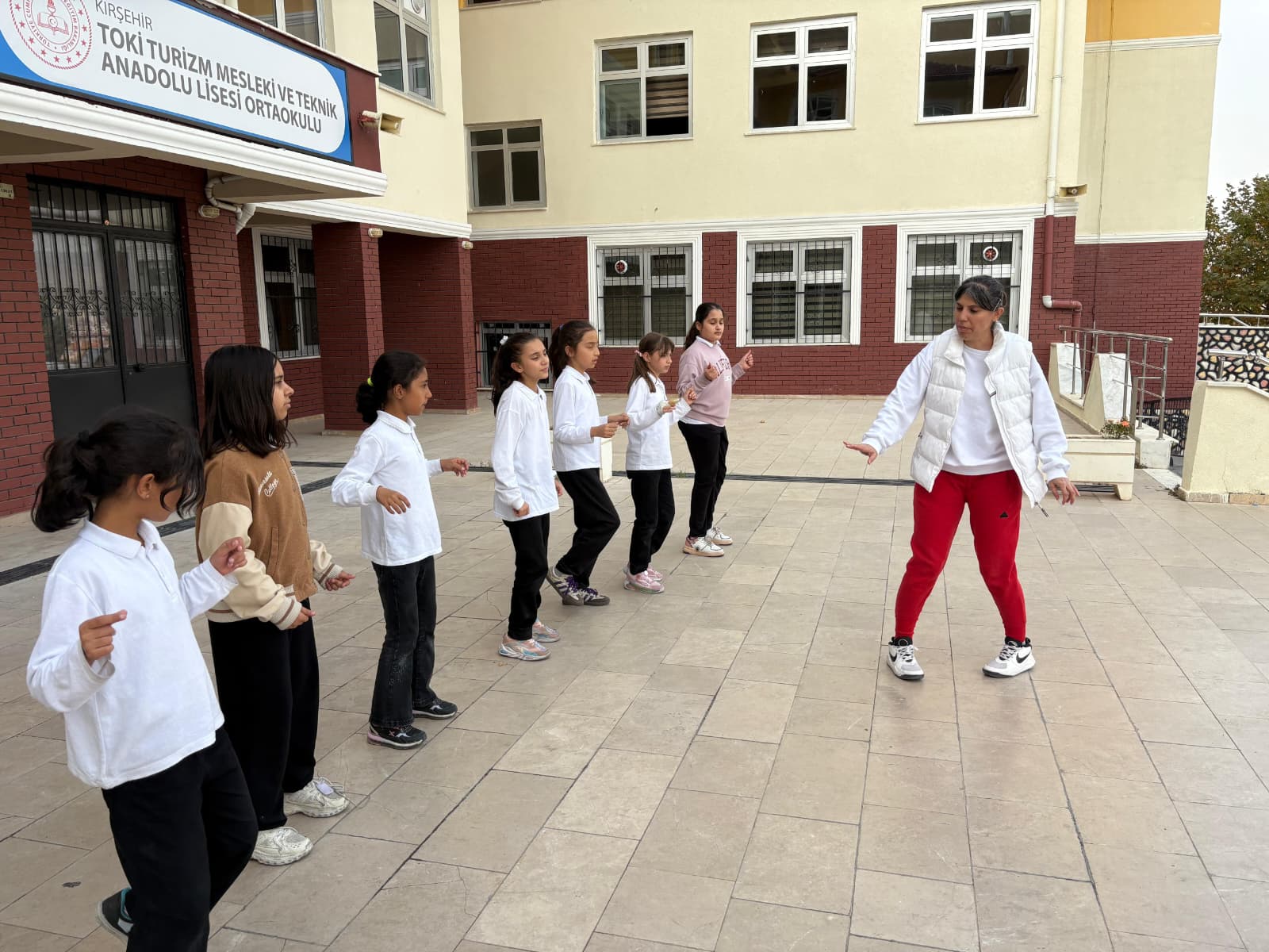 578257032 1308559074616950 5989082778890536227 N