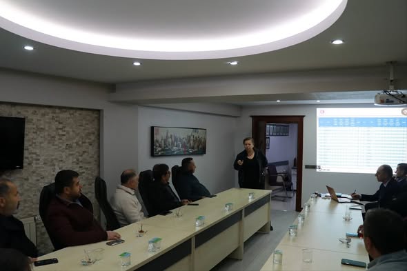 582077111 18060413351552556 5162161864632270842 N