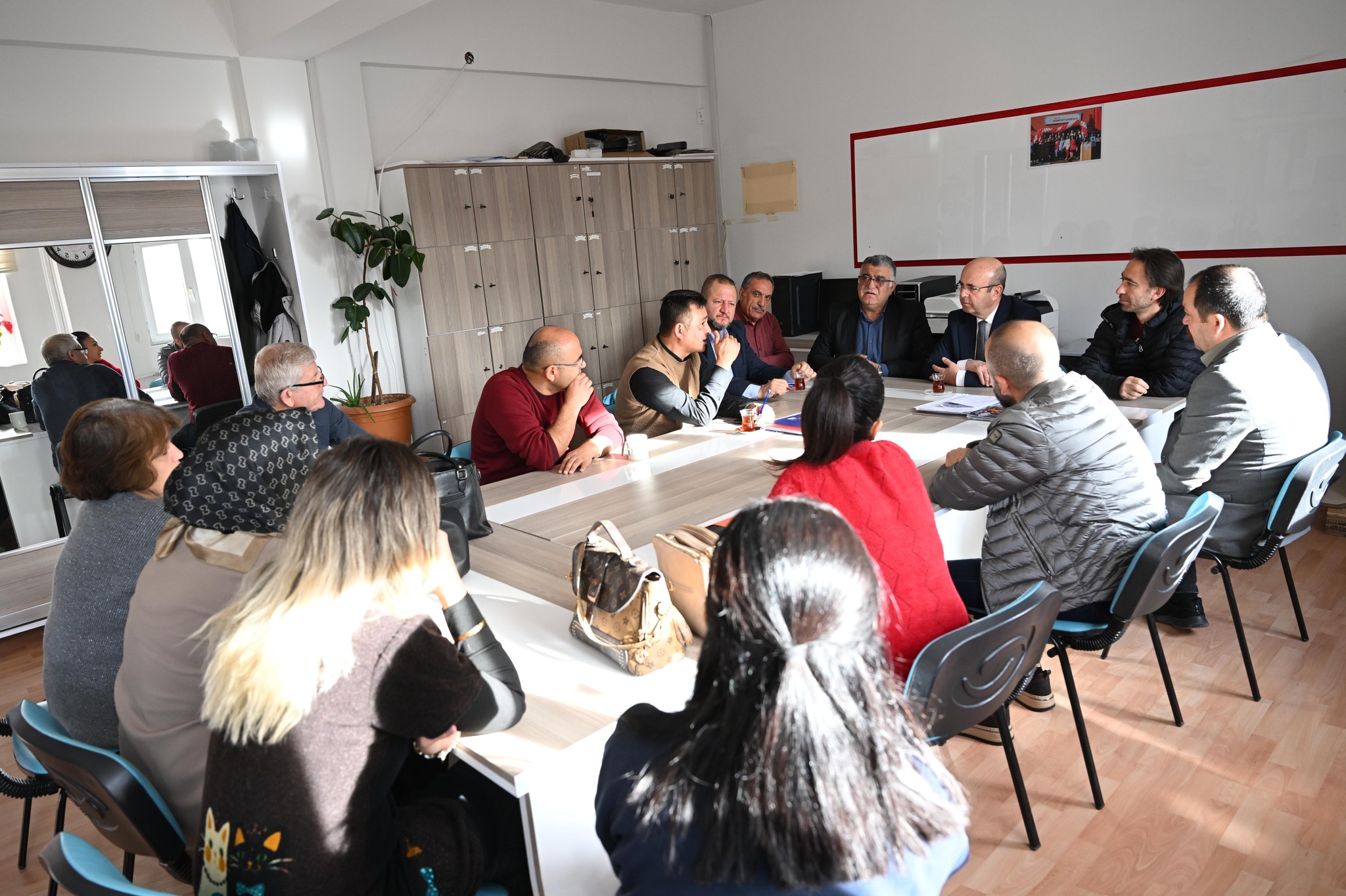 585672209 1548154096219860 797038694185890673 N