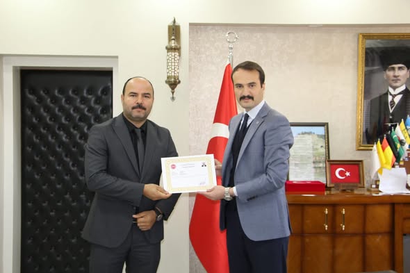 586253586 2322742648199371 6830878988656206702 N