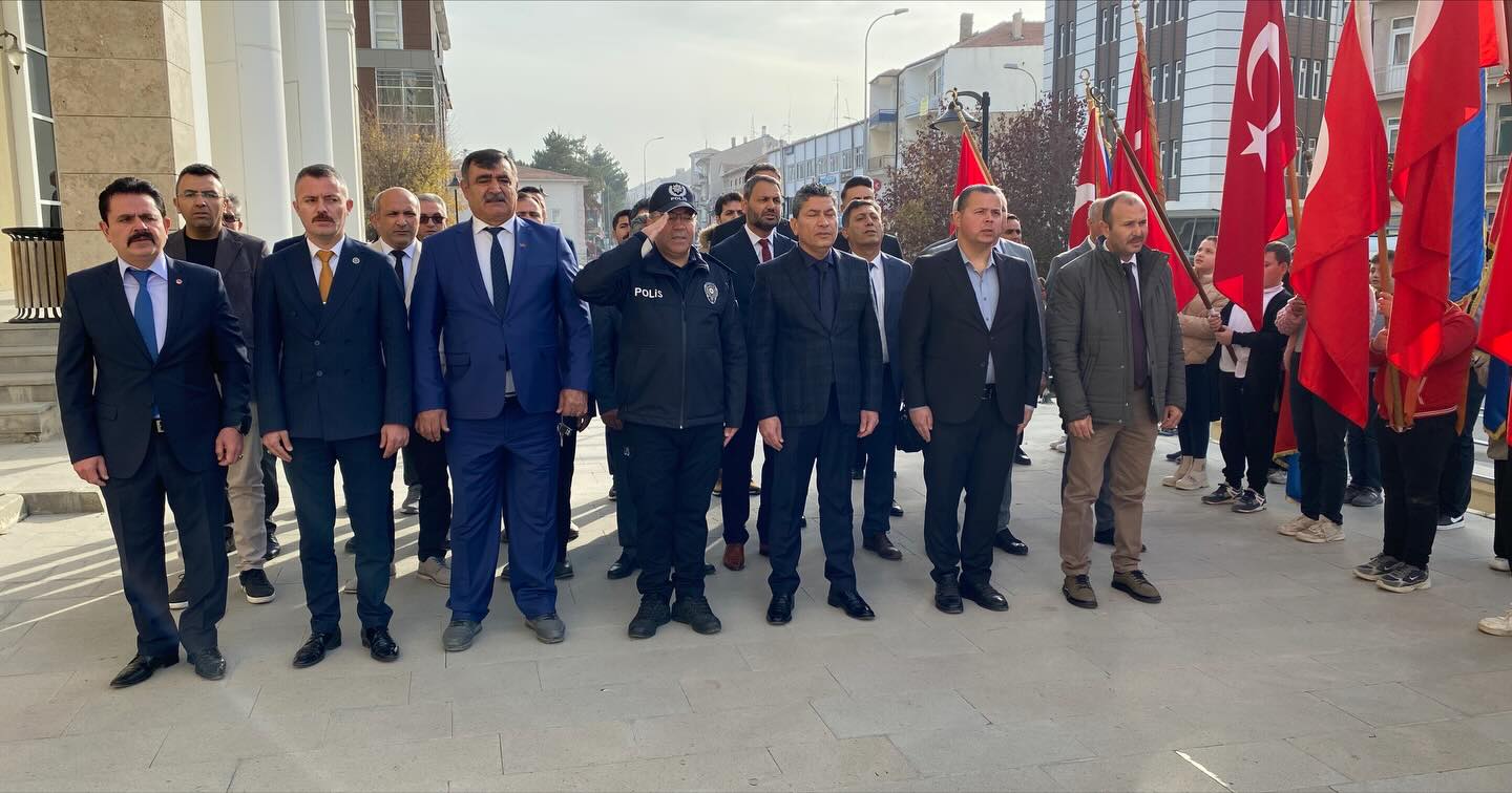 586417477 17886739215392914 4236088409932758273 N