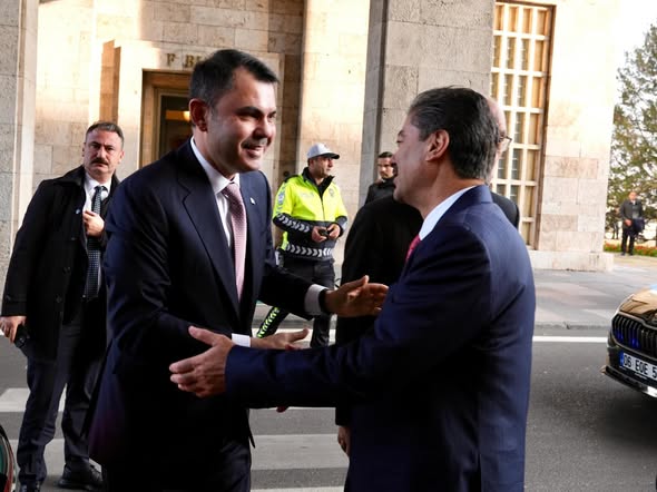 586647180 18305712403255336 8839676331771459882 N