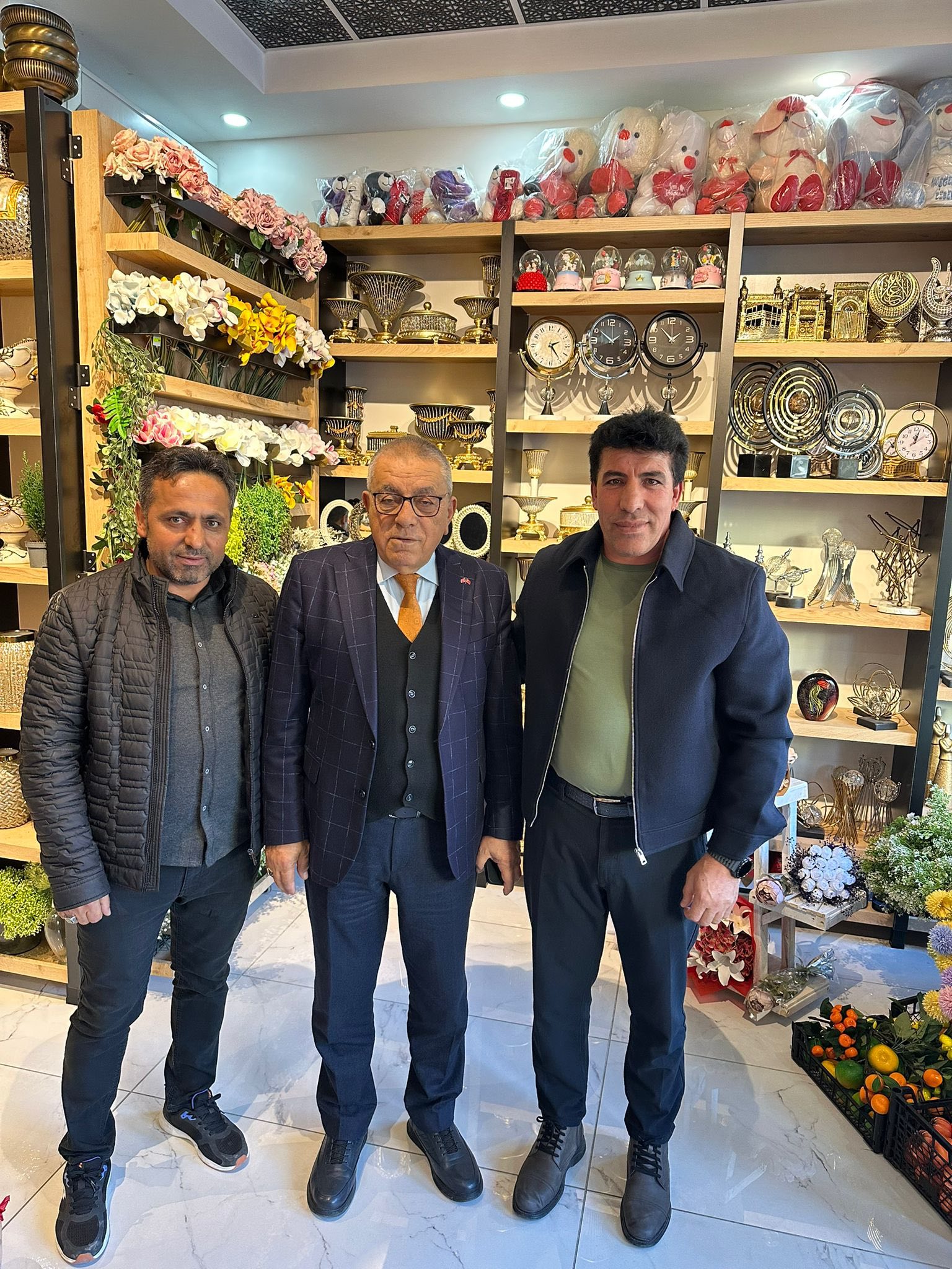 588618561 25193516173665755 8313461650294776605 N