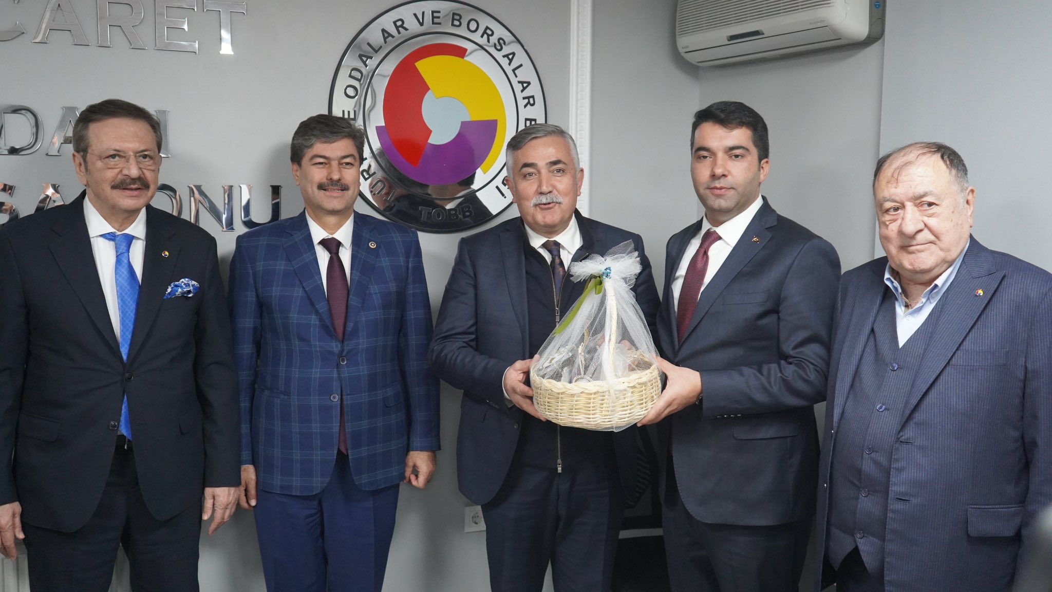 591758385 1318399520328856 7566193334510223688 N