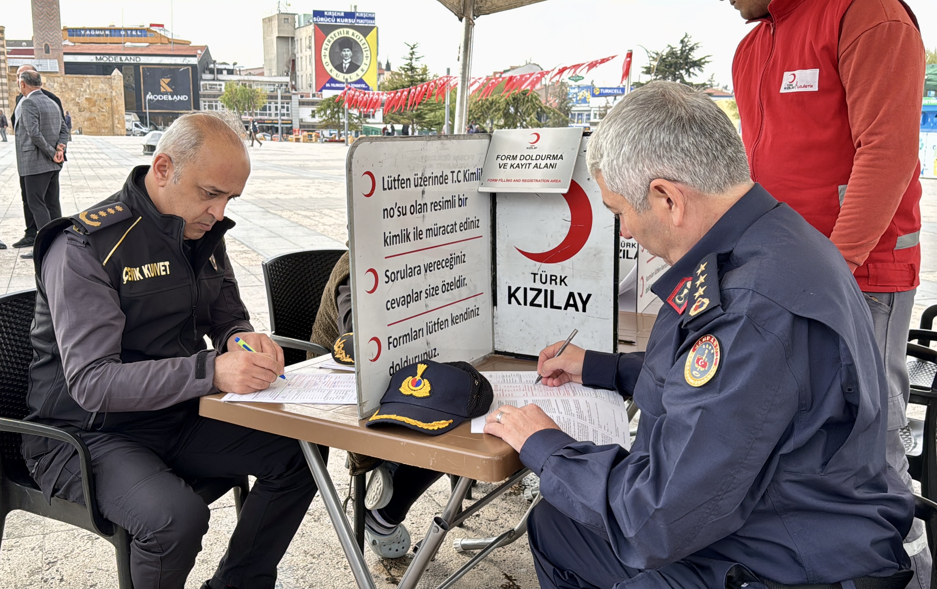 A A 20251107 39641575 39641571 K I R S E H I R D E C U M H U R I Y E T I N 102 Y I L I D O L A Y I S I Y L A B I R G U N D E 102 U N I T E K A N B A G I S L A N D I