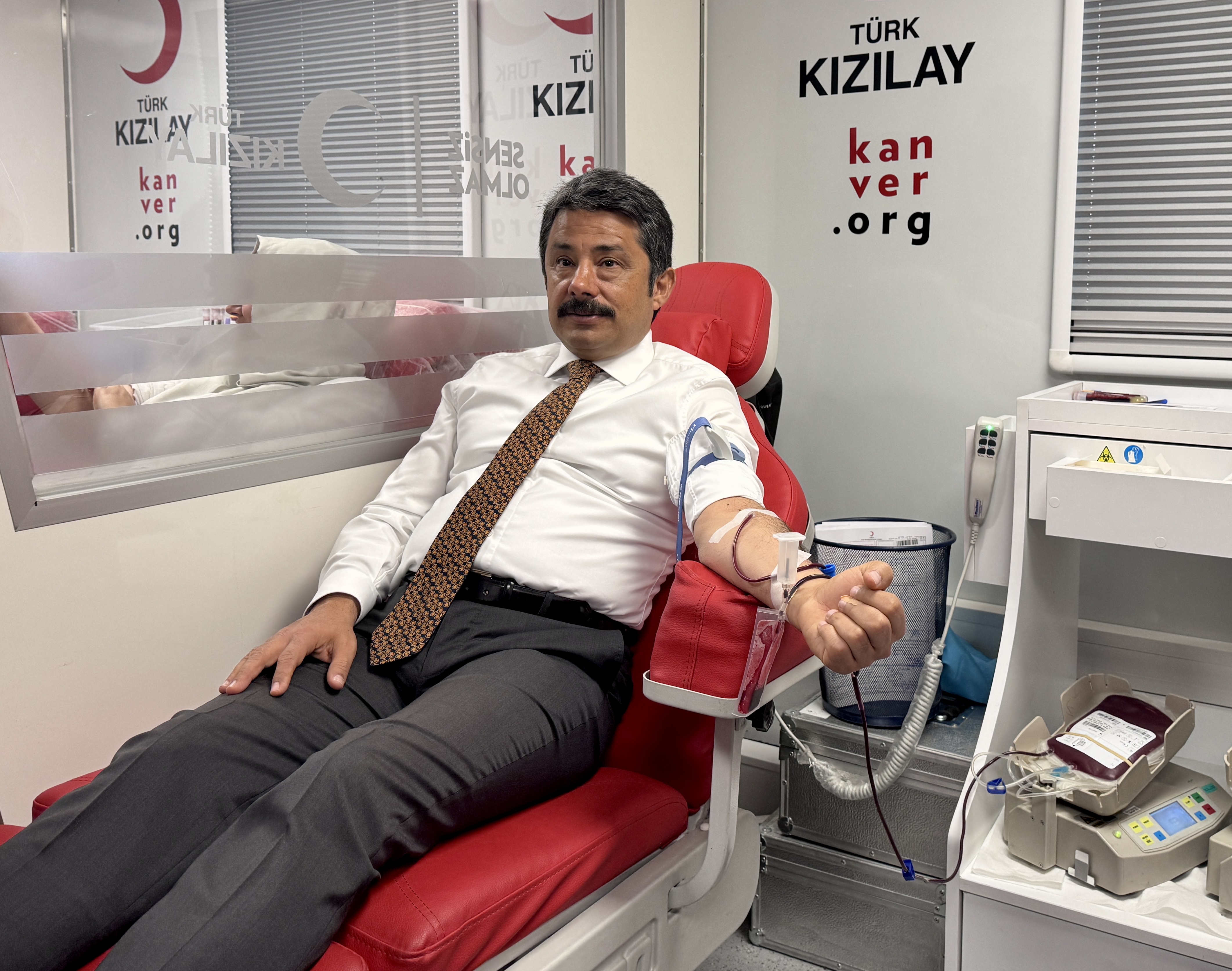 A A 20251107 39641575 39641572 K I R S E H I R D E C U M H U R I Y E T I N 102 Y I L I D O L A Y I S I Y L A B I R G U N D E 102 U N I T E K A N B A G I S L A N D I