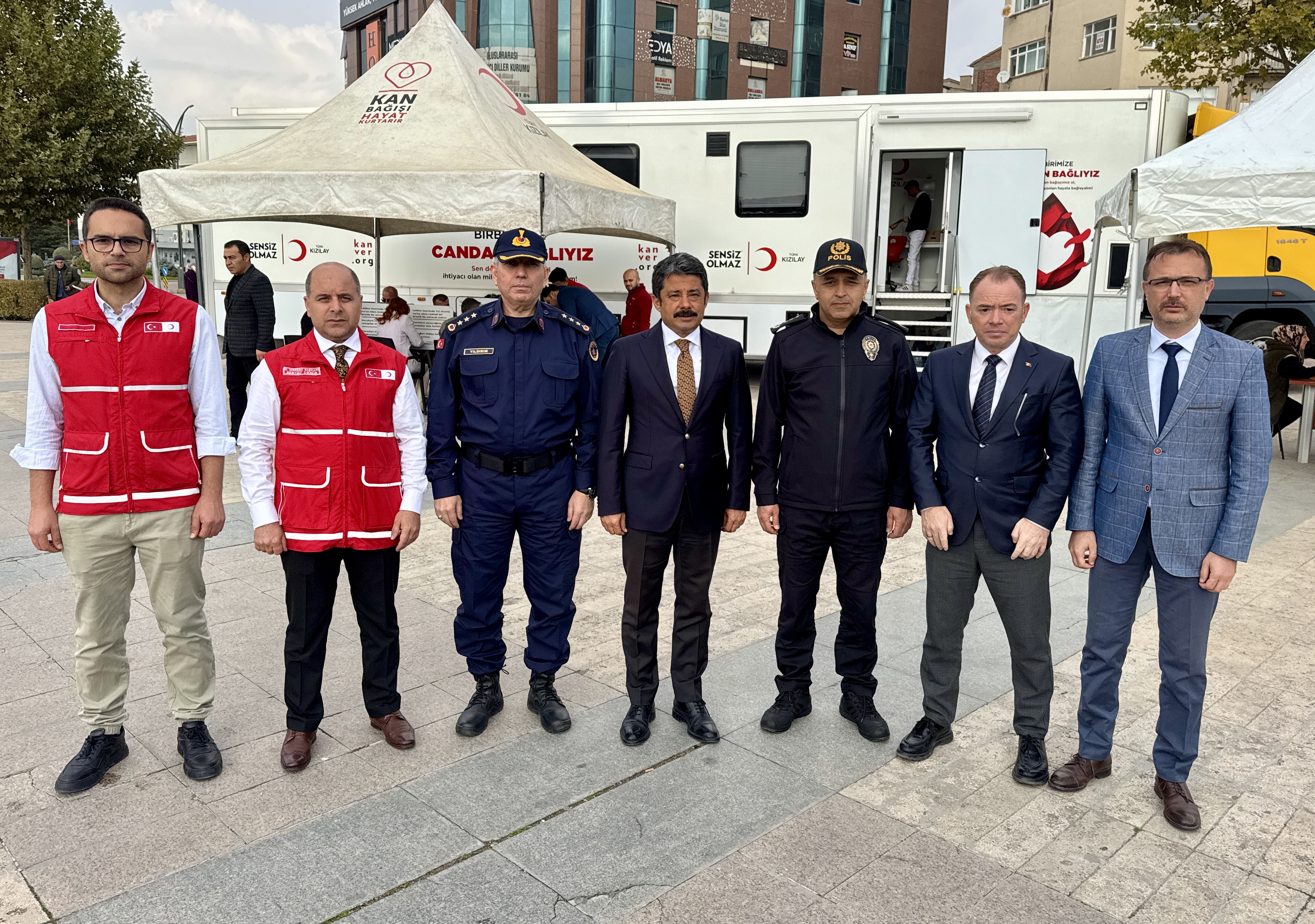 A A 20251107 39641575 39641574 K I R S E H I R D E C U M H U R I Y E T I N 102 Y I L I D O L A Y I S I Y L A B I R G U N D E 102 U N I T E K A N B A G I S L A N D I