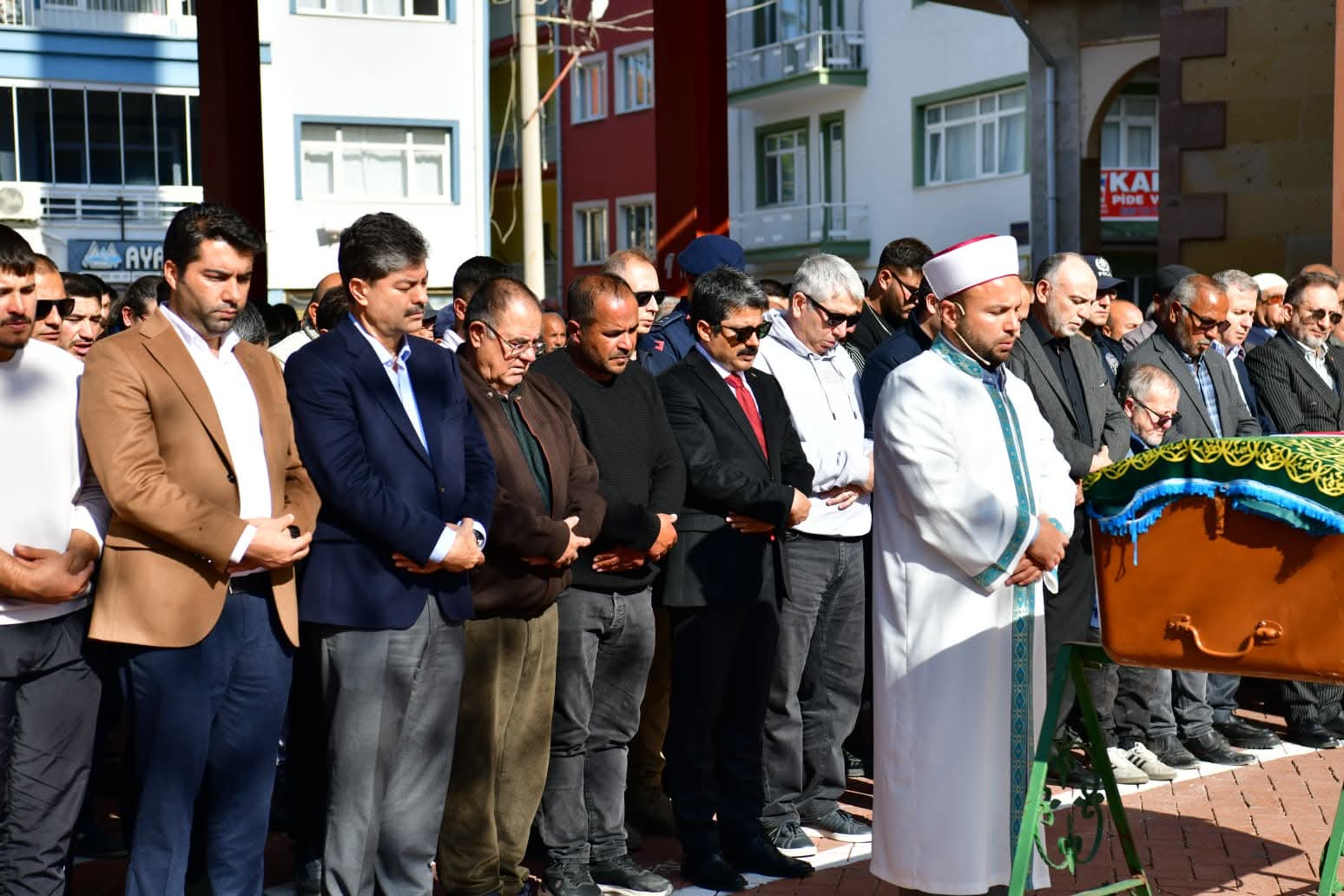 F B I M G 1762695227446