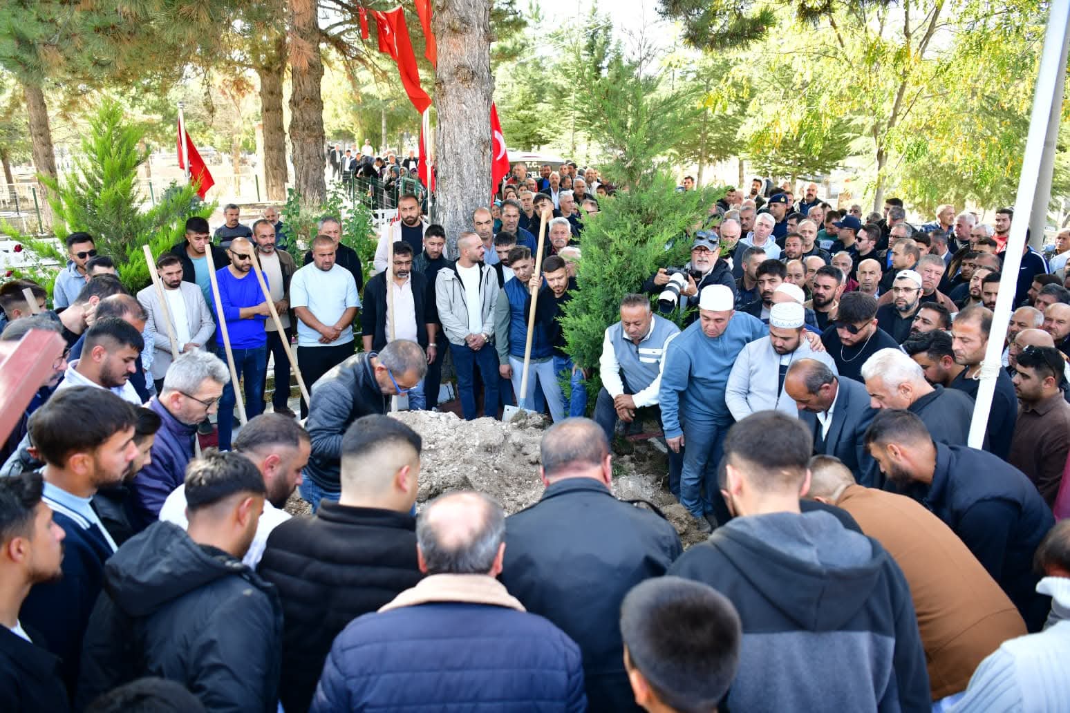 F B I M G 1762695263604