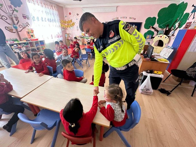 G45 W77 V X E A Ae W E V