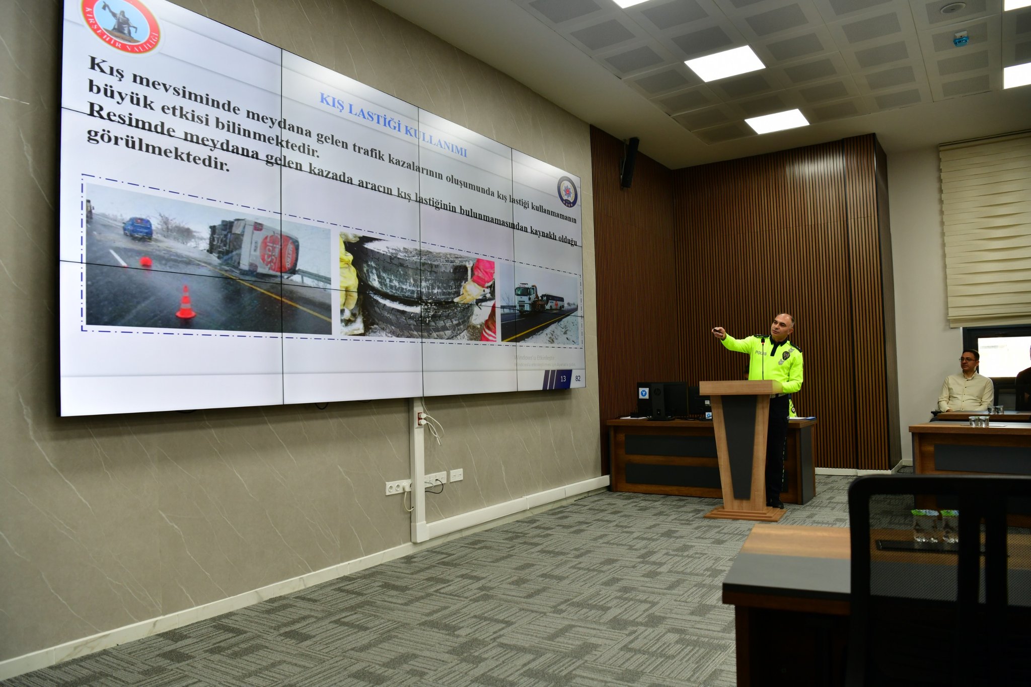 G6R S H3 E Ws A A R Ww2