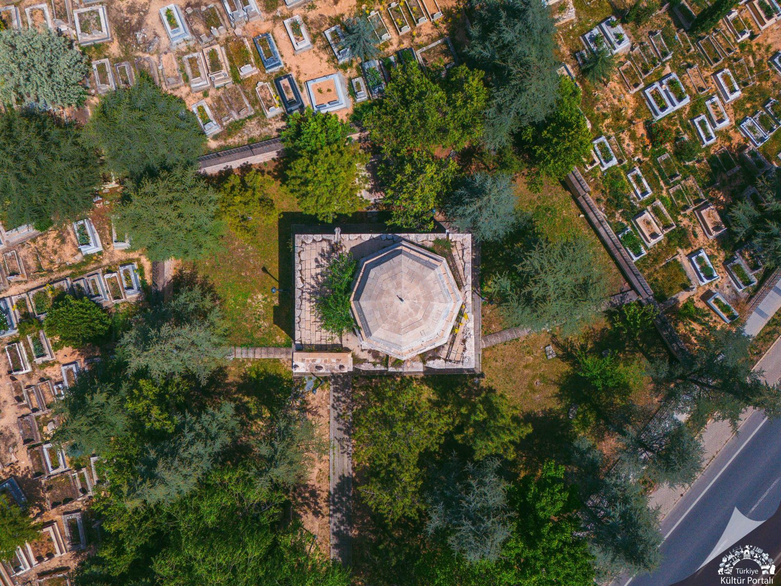 Kırşehir Aşıkpaşa Türbesi Yatay Kopya