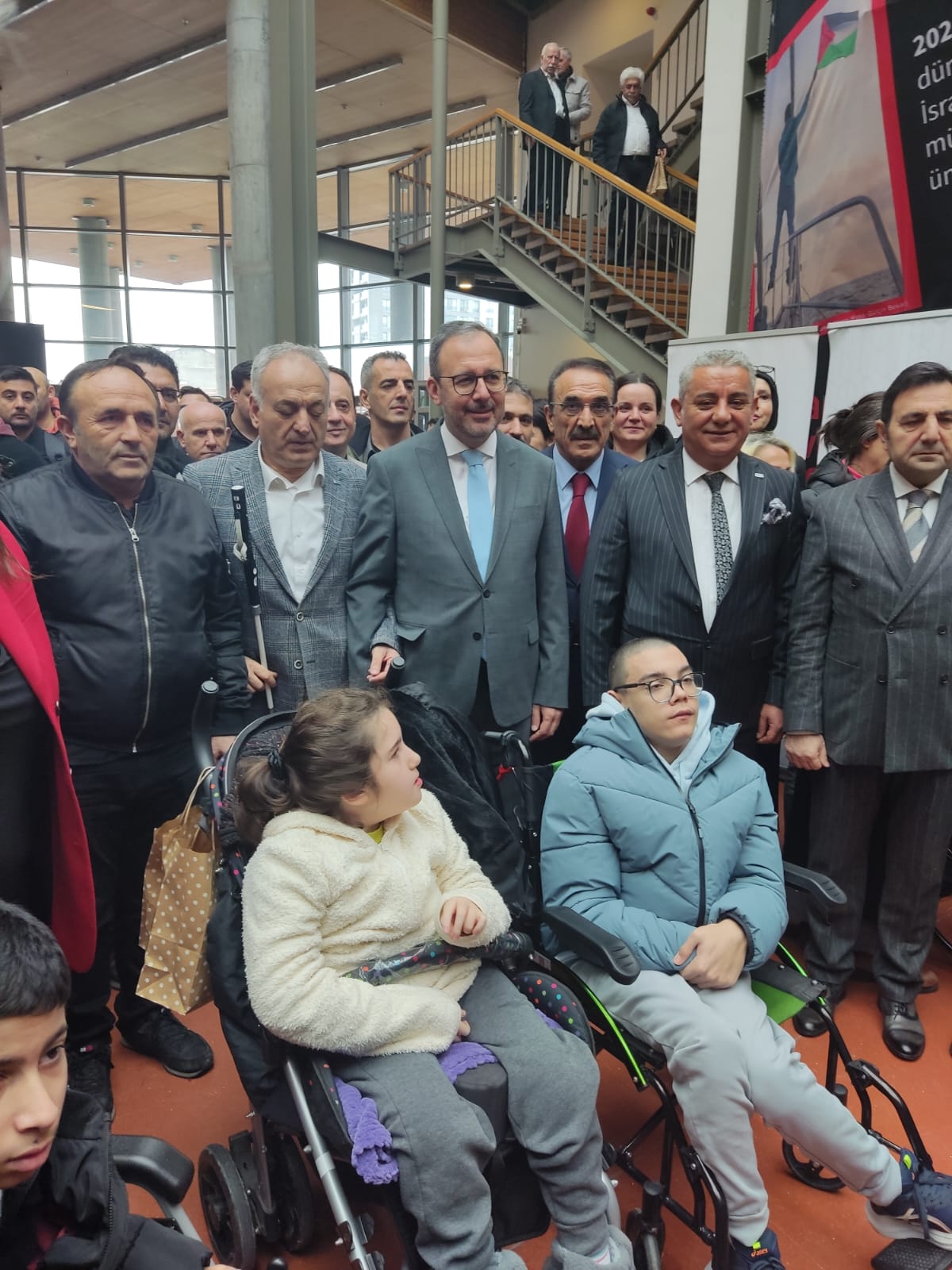 2A8A2A2E 4182 4Cd1 Bfc5 F398F1C498Bb