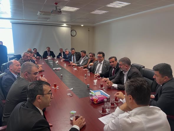 588238193 18306840871255336 6140903607829222643 N